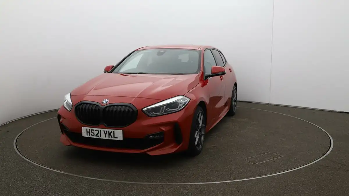 2021-bmw-1-series-20td-118d-m-sport-lcp-big-38