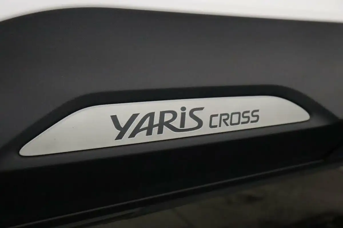 2022-toyota-yaris-cross-15-vvt-i-icon-big-14