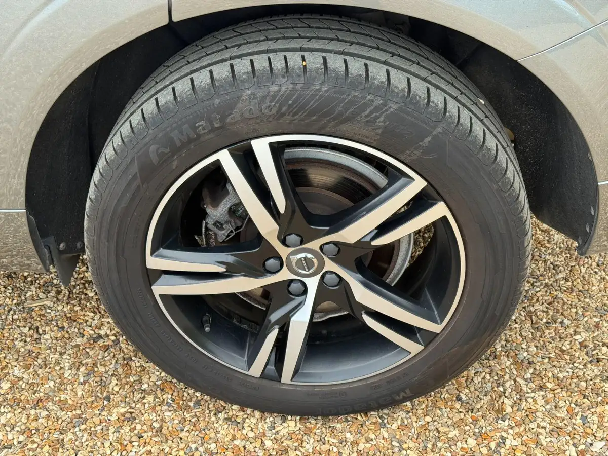 2019-volvo-xc60-20-t8-r-design-big-51