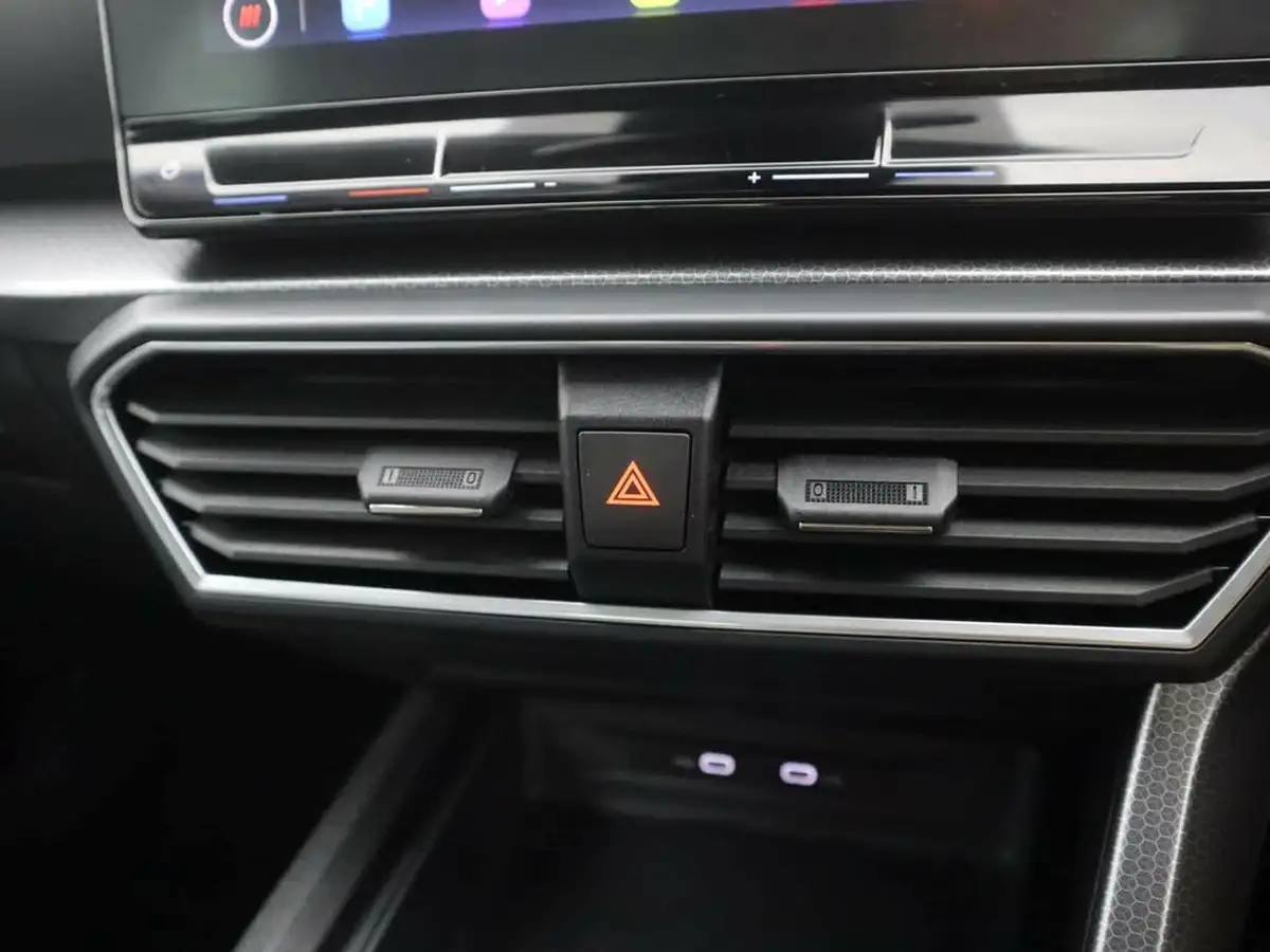 2021-seat-leon-10-tsi-evo-se-dynamic-hatchback-big-27