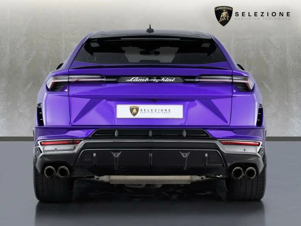 2024-lamborghini-urus-40-no-trim-big-3