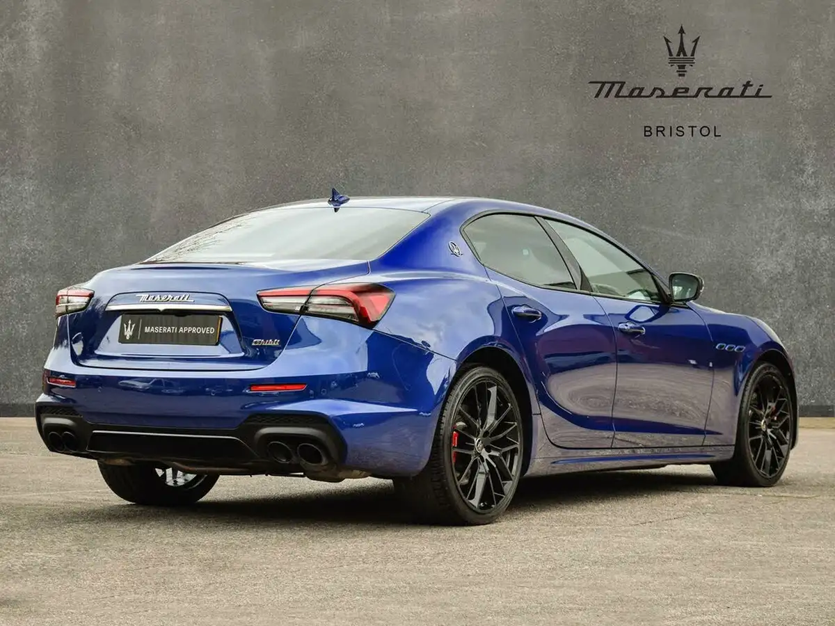 2021-maserati-ghibli-20-gransport-neressimo-pack-big-6