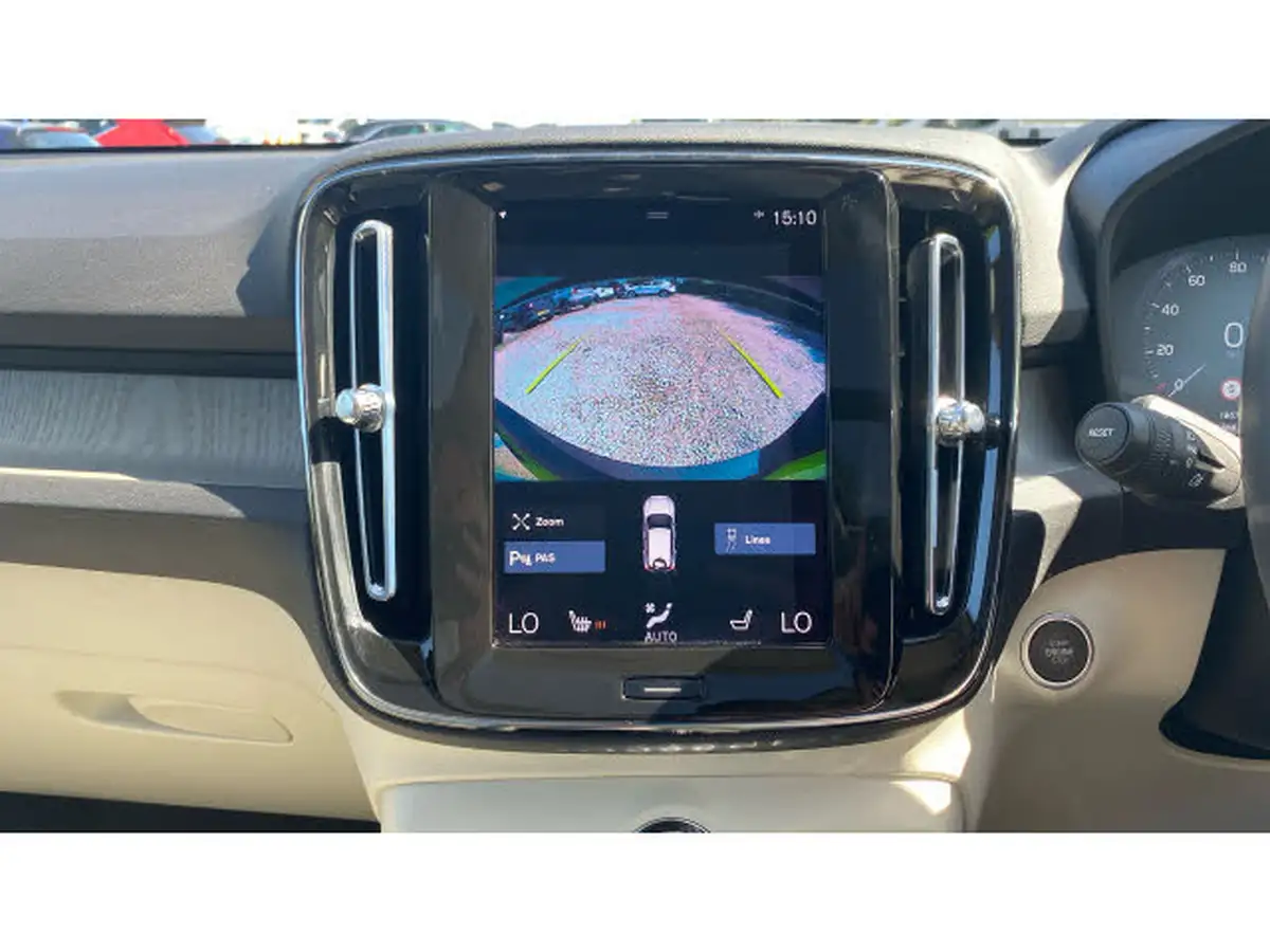 2022-volvo-xc40-20-b4-inscription-awd-big-32