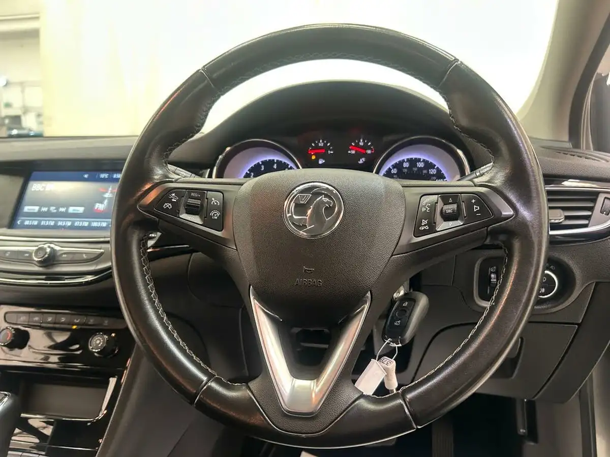 2019-vauxhall-astra-14i-16v-turbo-sri-ss-hatchback-auto-big-17