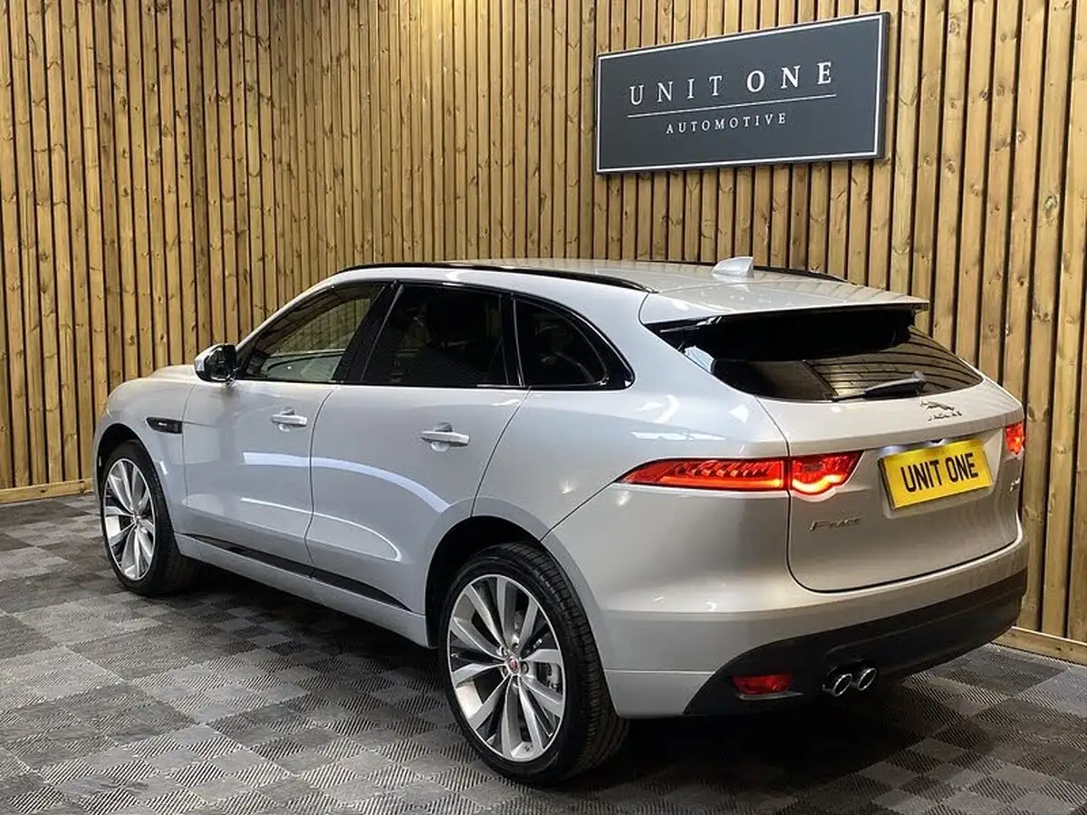 2018-jaguar-f-pace-20-i4d-r-sport-180ps-awd-auto-big-11