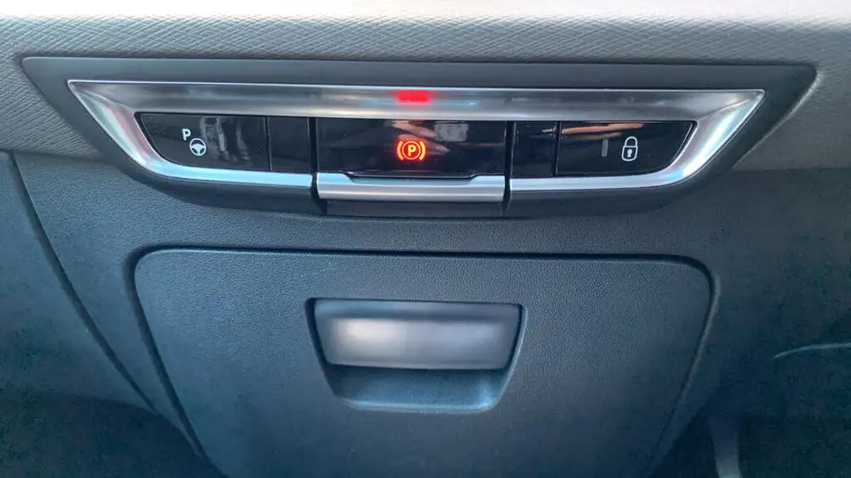 2019-citroen-c4-spacetourer-15bluehdi-flair-big-20