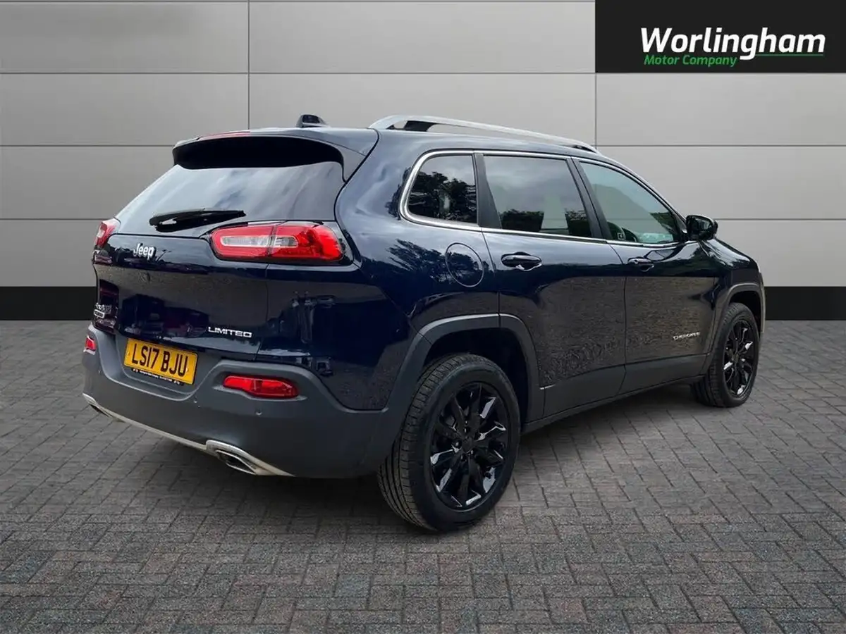 2017-jeep-cherokee-22multijet-ii-limited-ss-big-6