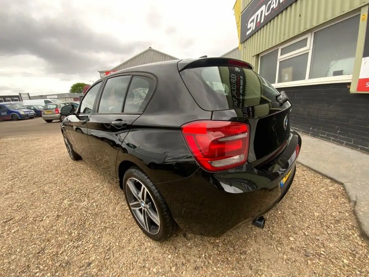 2015-bmw-1-series-20td-116d-sport-5d-big-14