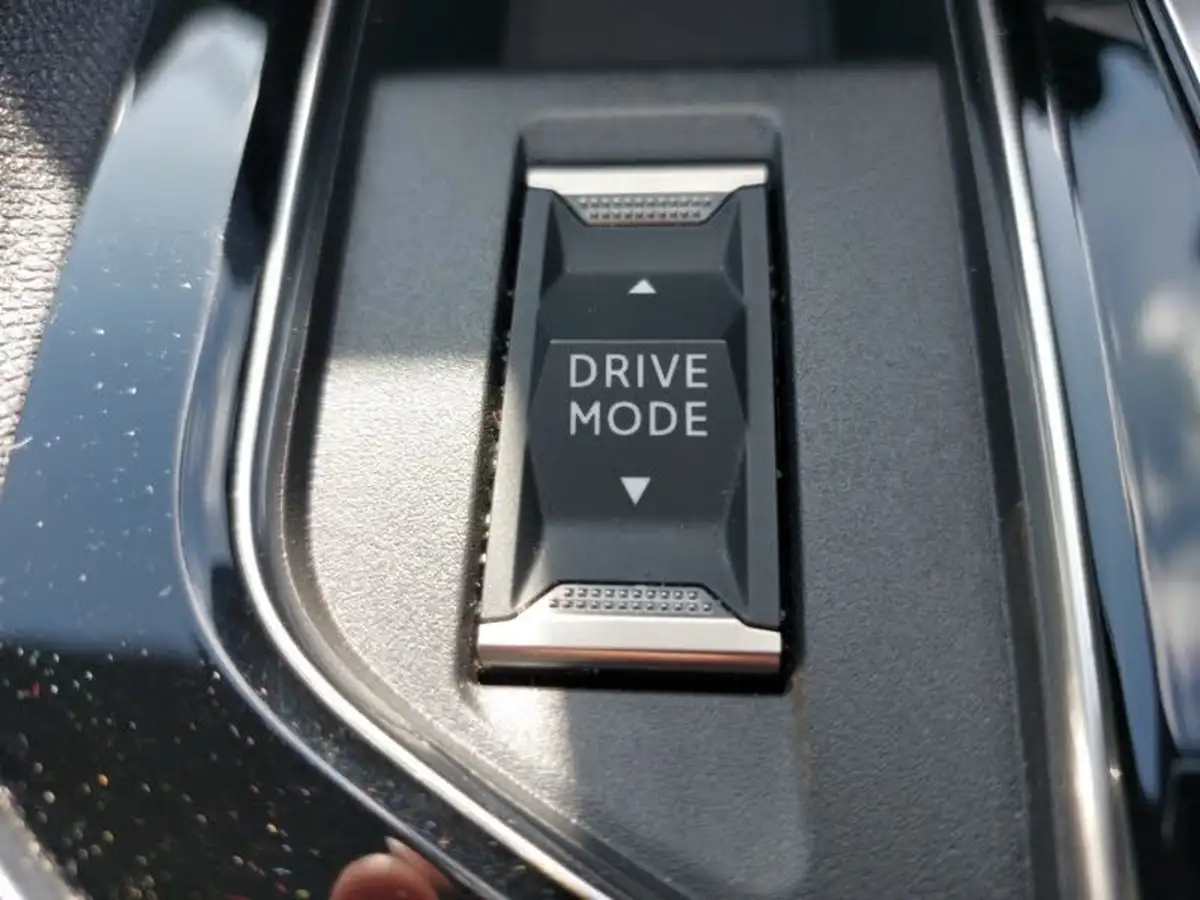 2021-peugeot-3008-suv-12-puretech-gt-premium-big-18