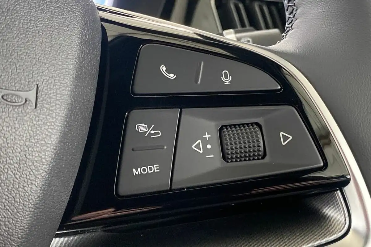2025-byd-seal-15-design-big-40