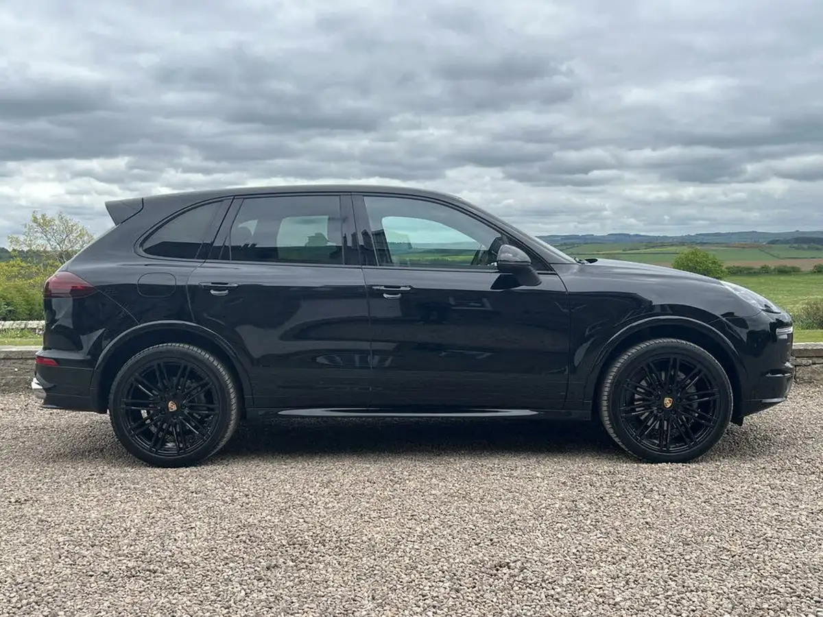 2016-porsche-cayenne-30td-big-3