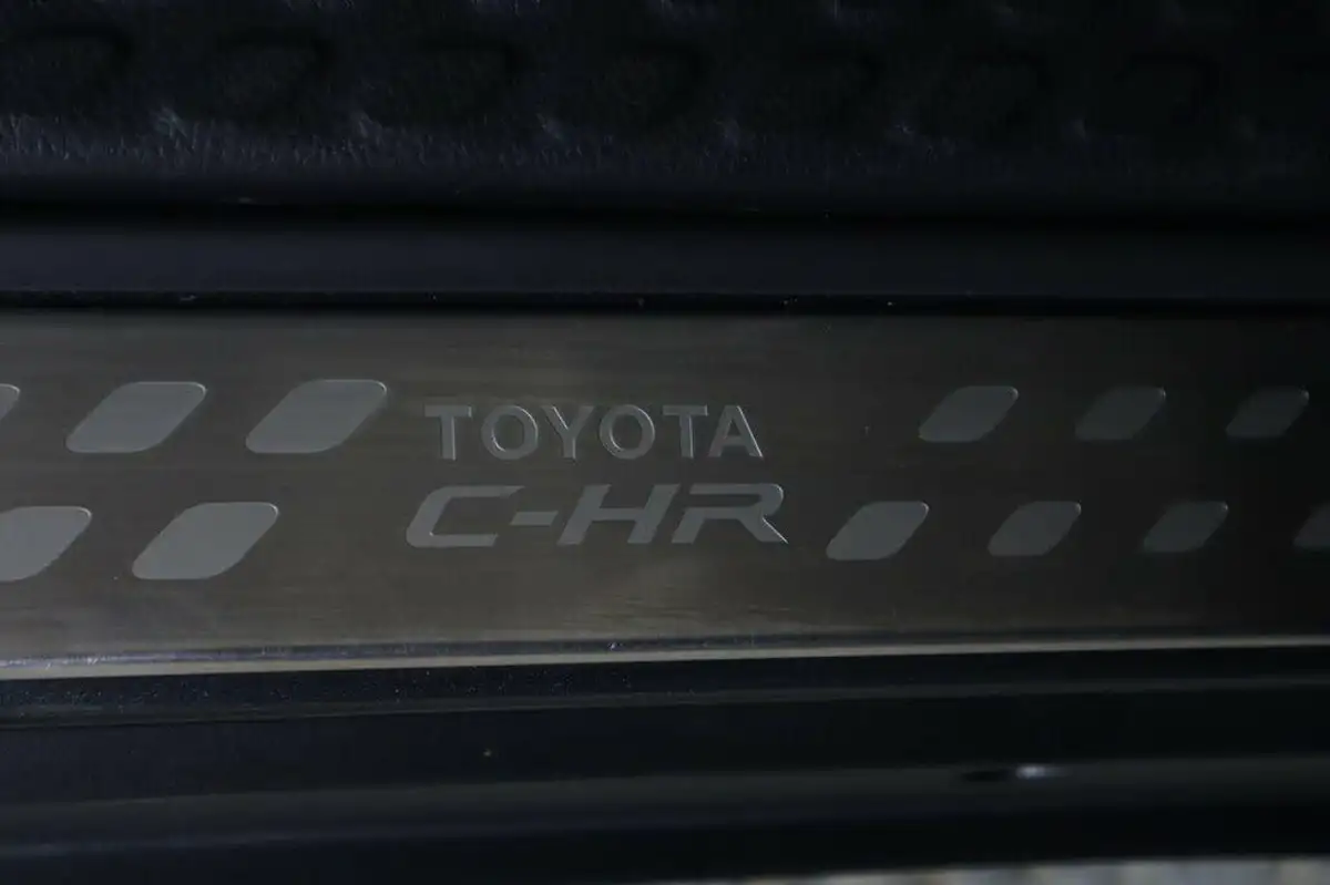 2022-toyota-c-hr-20-vvt-i-design-big-49