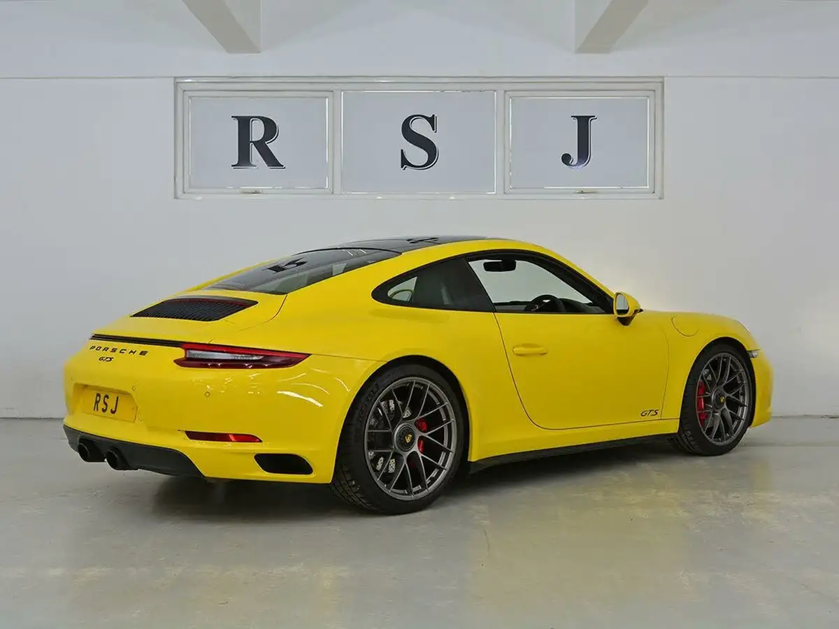 2017-porsche-911-30-carrera-gts-rwd-coupe-pdk-big-2