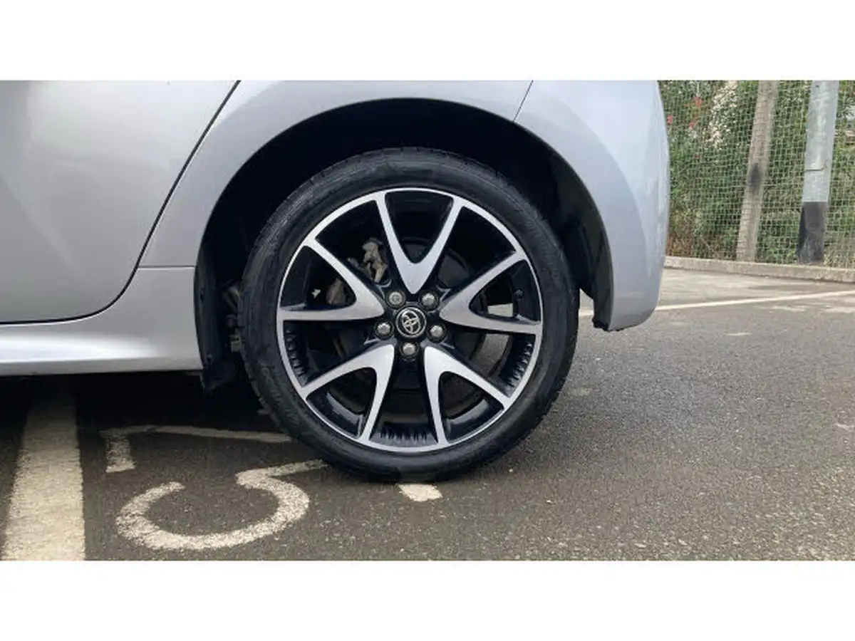 2022-toyota-yaris-15-vvt-i-dynamic-big-17