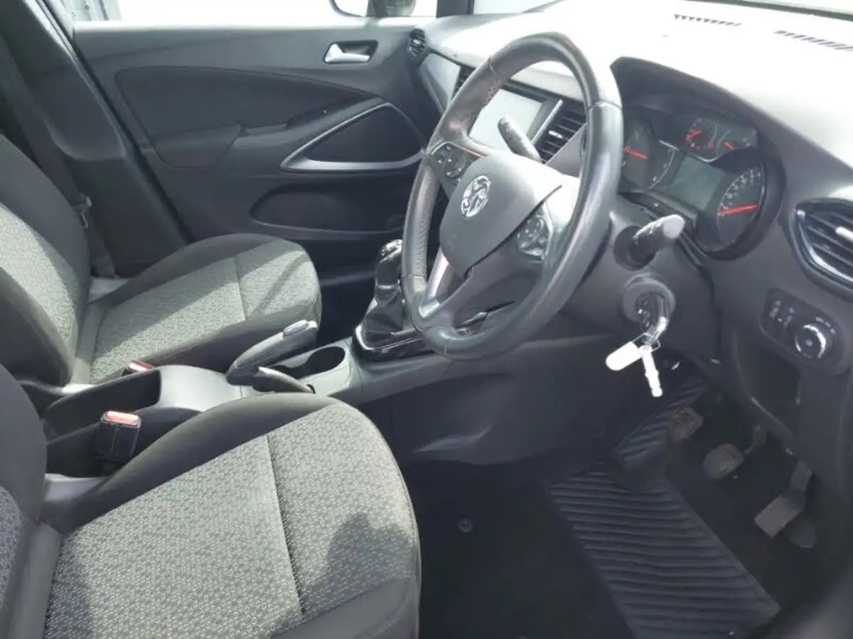 2022-vauxhall-crossland-12i-se-edition-big-11