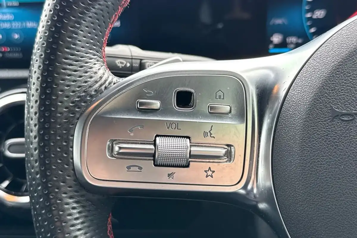 2021-mercedes-benz-a-class-13-a180-amg-line-executive-hatchback-5d-7g-dct-big-35