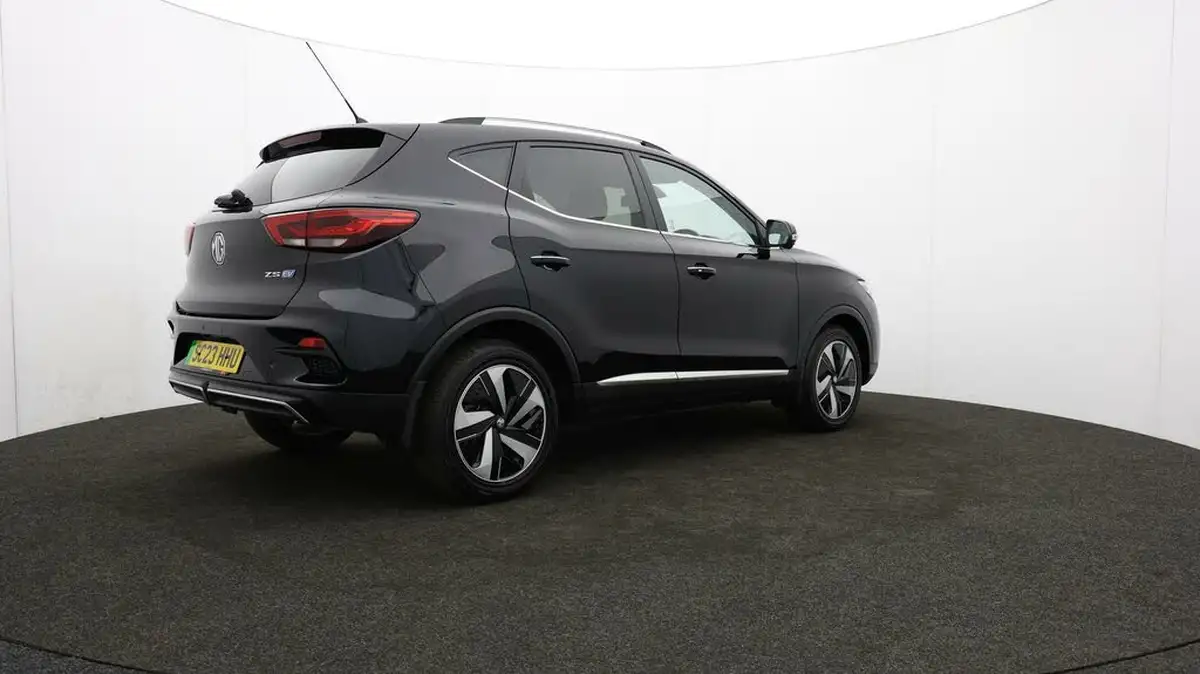 2023-mg-zs-suv-e-trophy-connect-ev-156ps-long-range-big-26