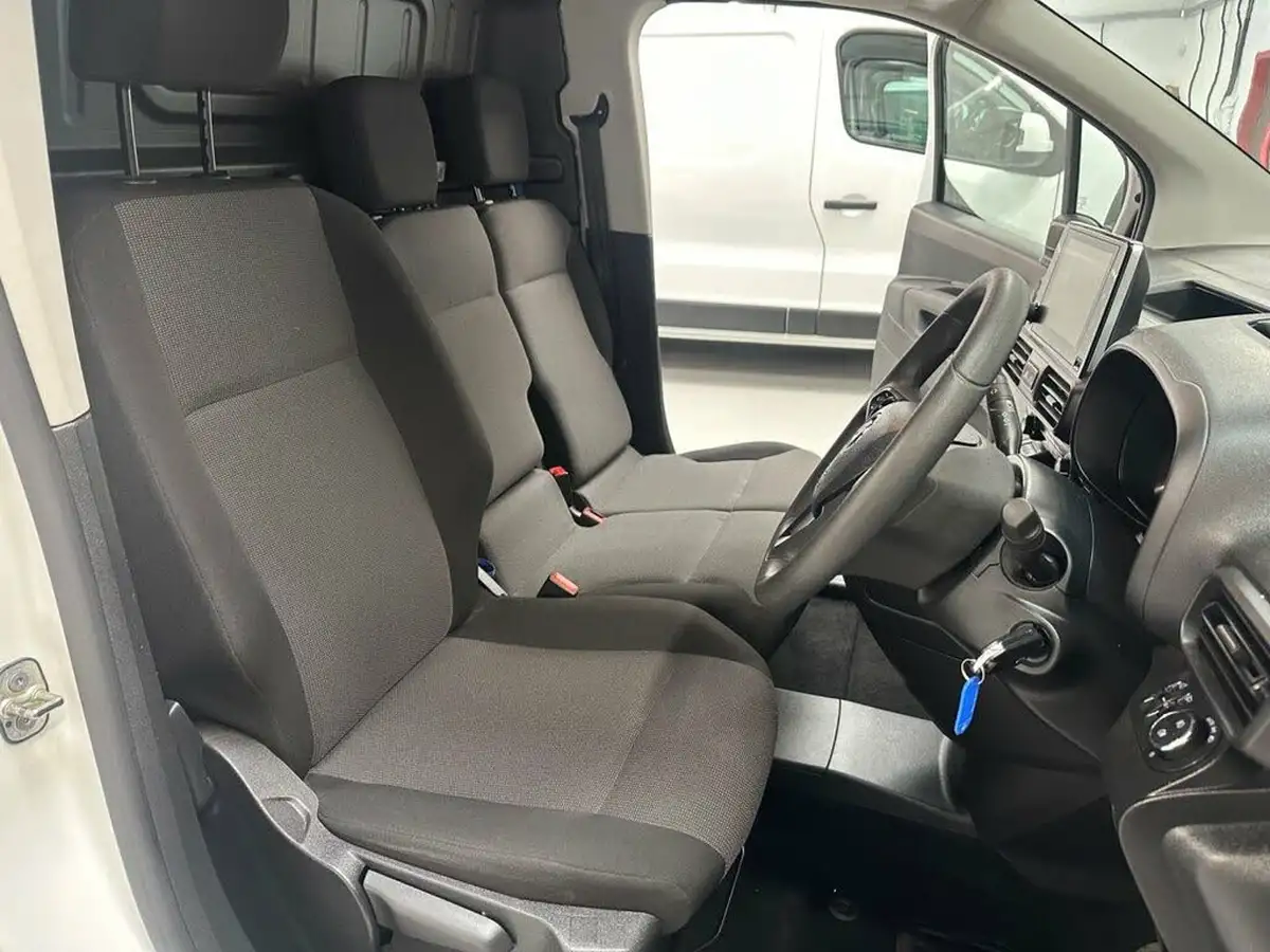 2022-vauxhall-combo-15cdti-sportive-2300-100pseu6dt-l2h1-big-6