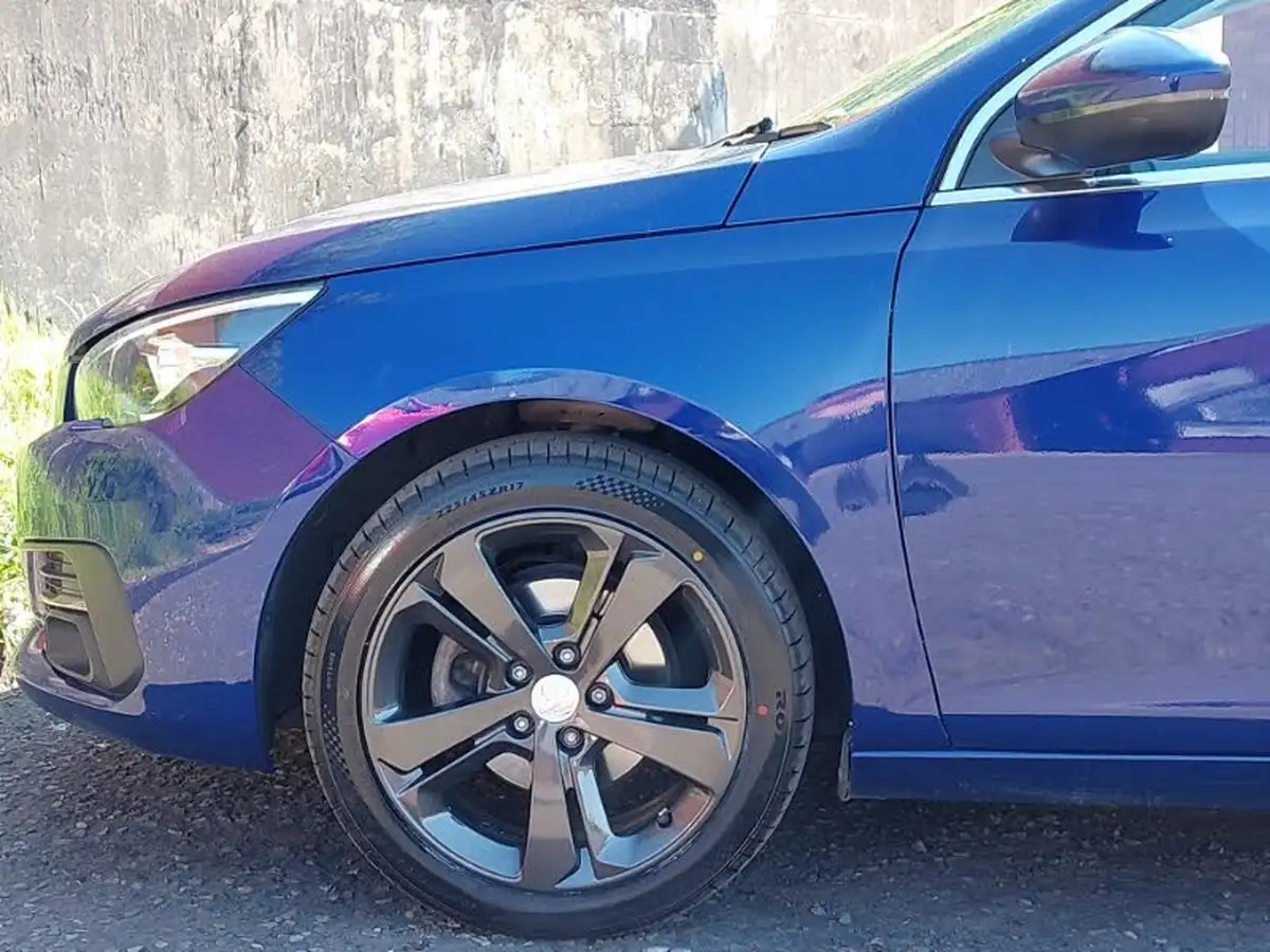 2019-peugeot-308-12-puretech-allure-130bhp-big-11