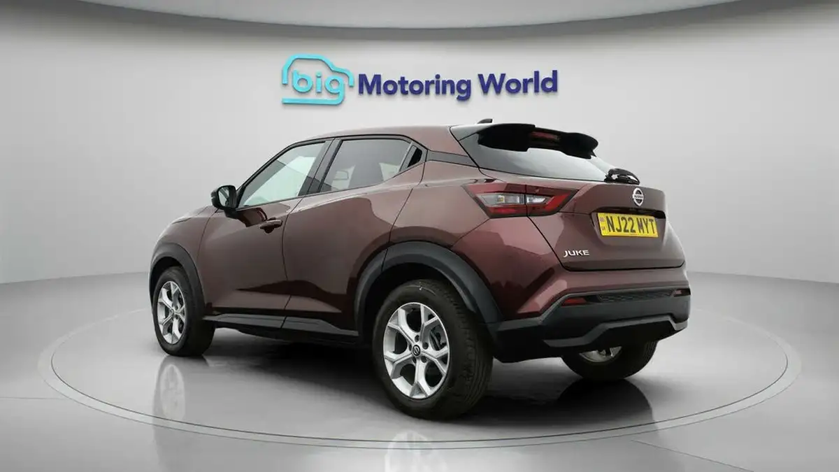 2022-nissan-juke-10-dig-t-n-connecta-big-4