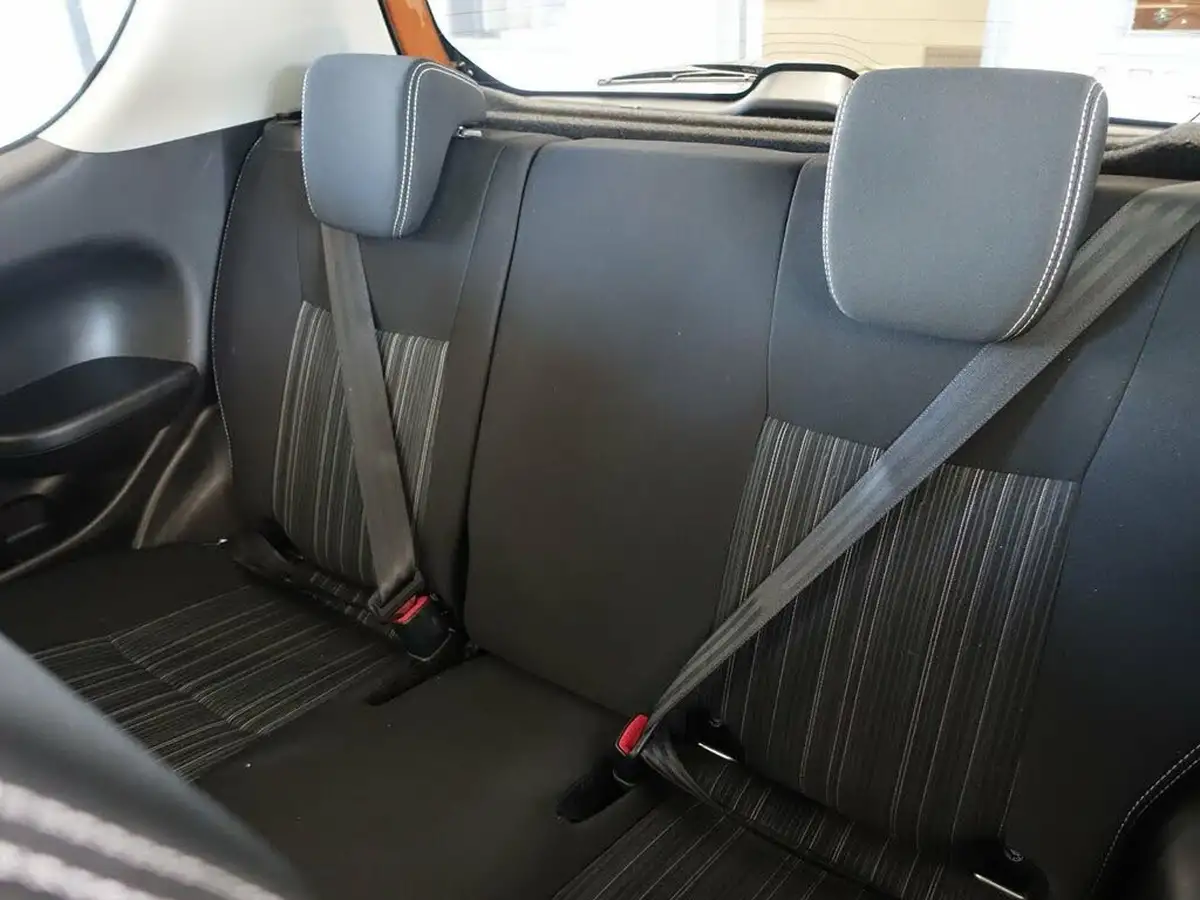 2017-suzuki-swift-12-sz-l-3d-big-14