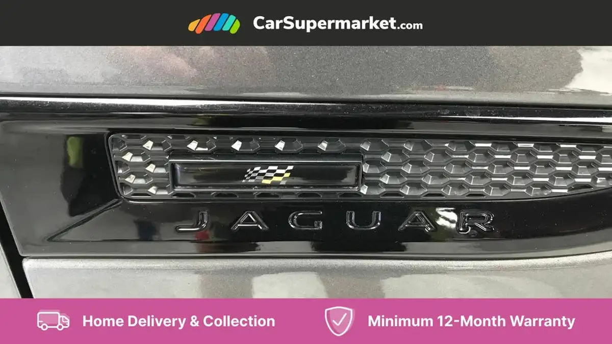 2020-jaguar-e-pace-20-i4d-chequered-flag-180ps-big-16