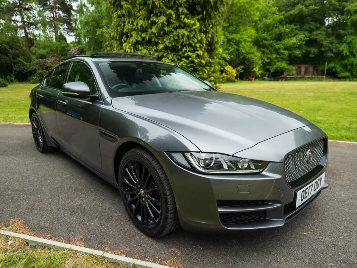 2017-jaguar-xe-20d-portfolio-180ps-awd-ss-1999cc-auto-big-20
