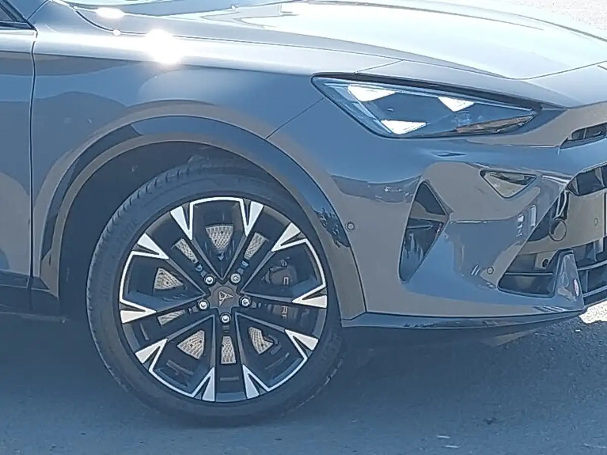 2025-cupra-formentor-20-tsi-vz2-333ps-4drive-big-8