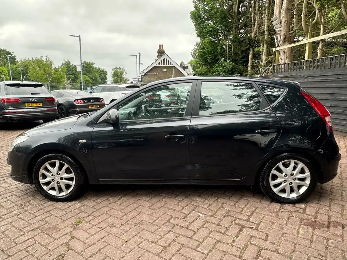 2009-hyundai-i30-14-comfort-big-1