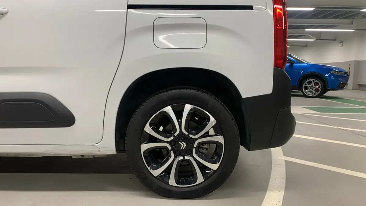 2023-citroen-berlingo-e-flair-xtr-m-size-big-14