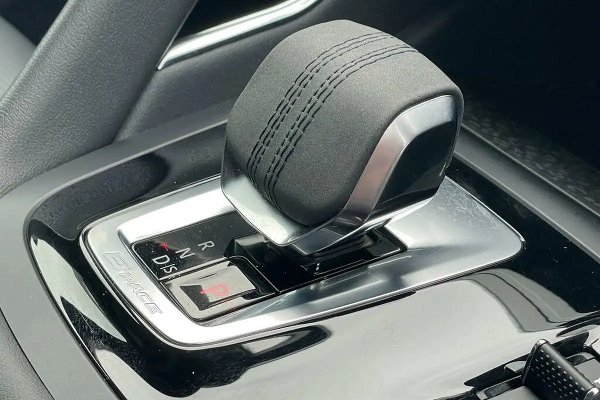 2024-jaguar-e-pace-15-p160-r-dynamic-hse-black-big-19