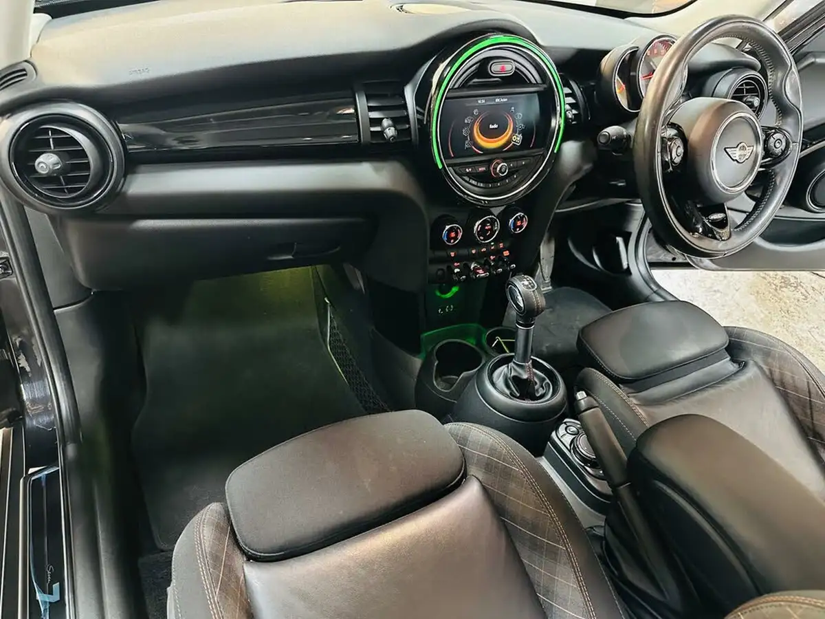 2017-mini-cooper-20-cooper-s-seven-media-xlss-5d-sport-auto-big-3