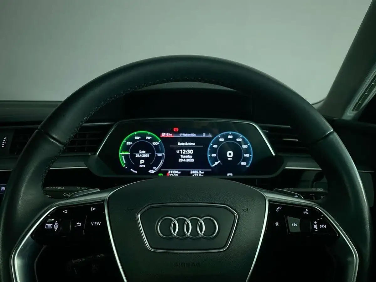 2022-audi-e-tron-55e-technik-station-wagon-big-21