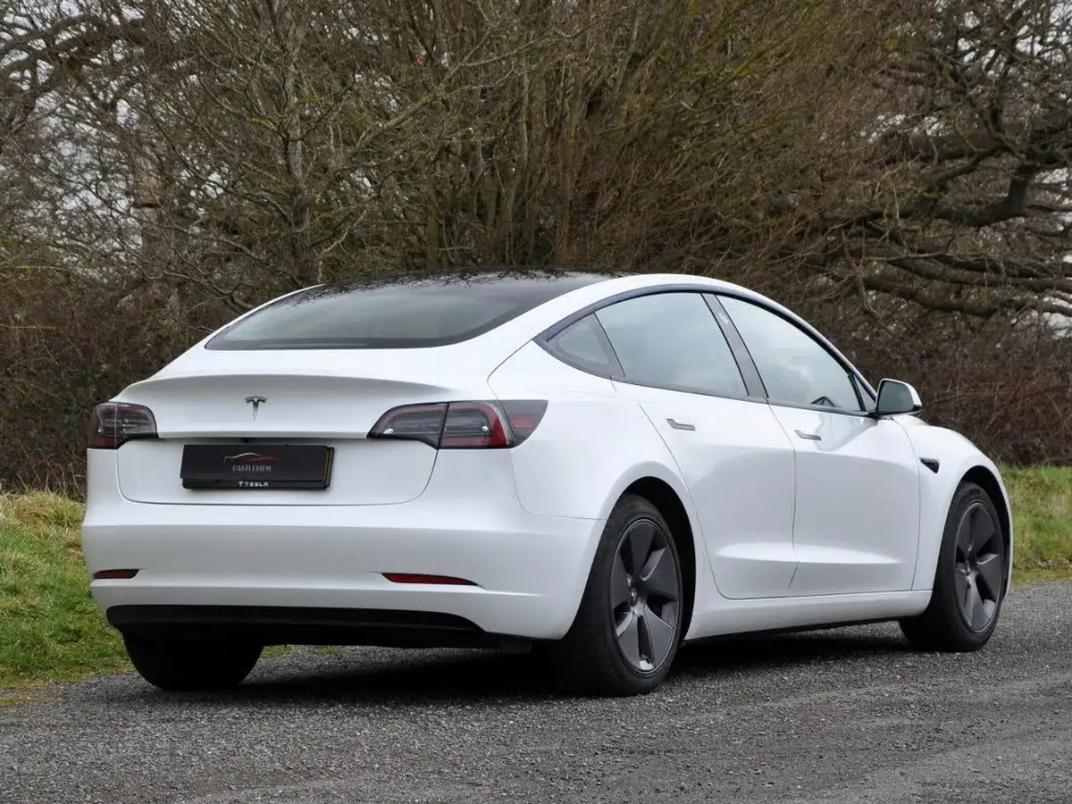 2021-tesla-model-3-e-standard-plus-big-7