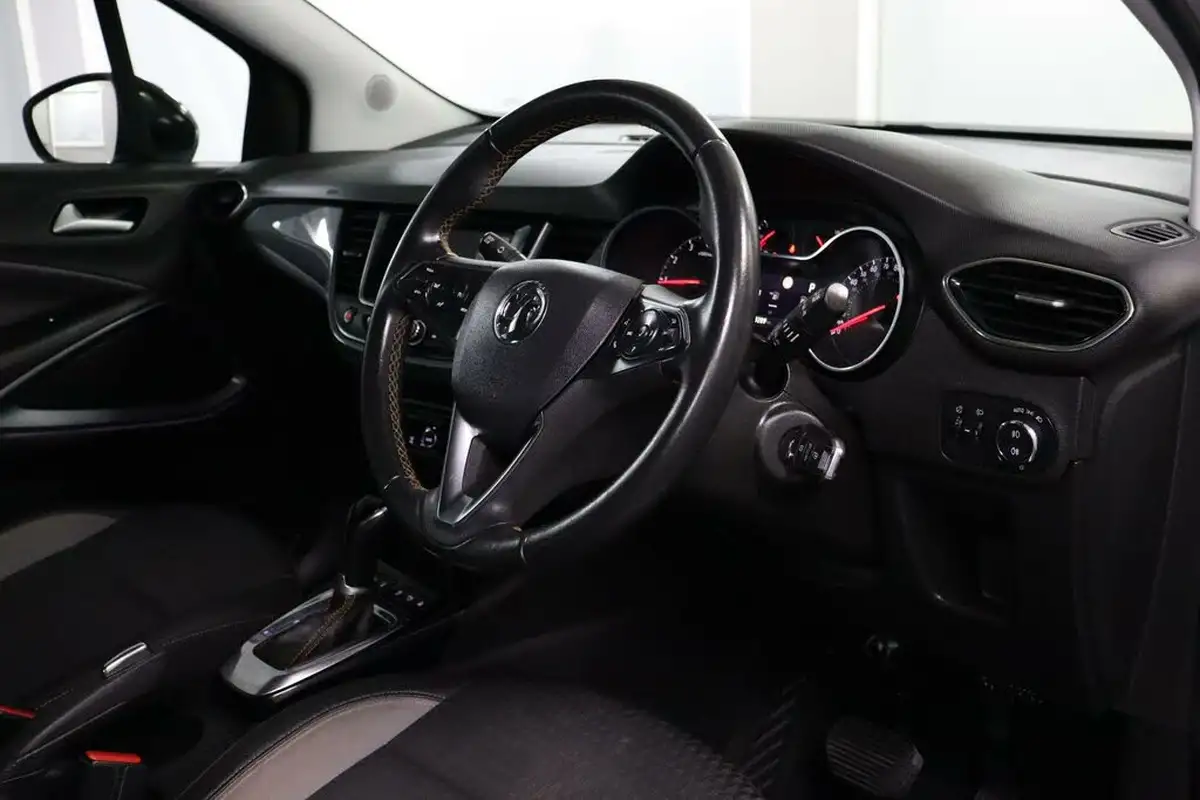 2020-vauxhall-crossland-x-12-elite-130ps-turbo-auto-big-2