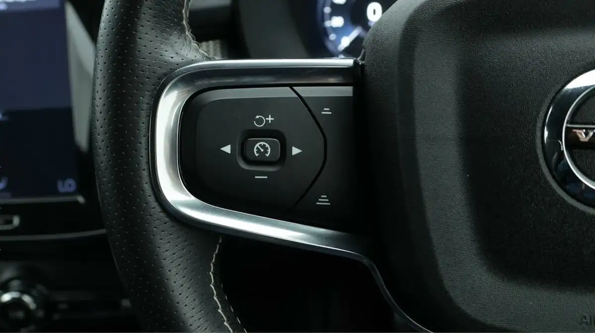 2021-volvo-xc40-15-t3-r-design-161bhp-auto-big-24
