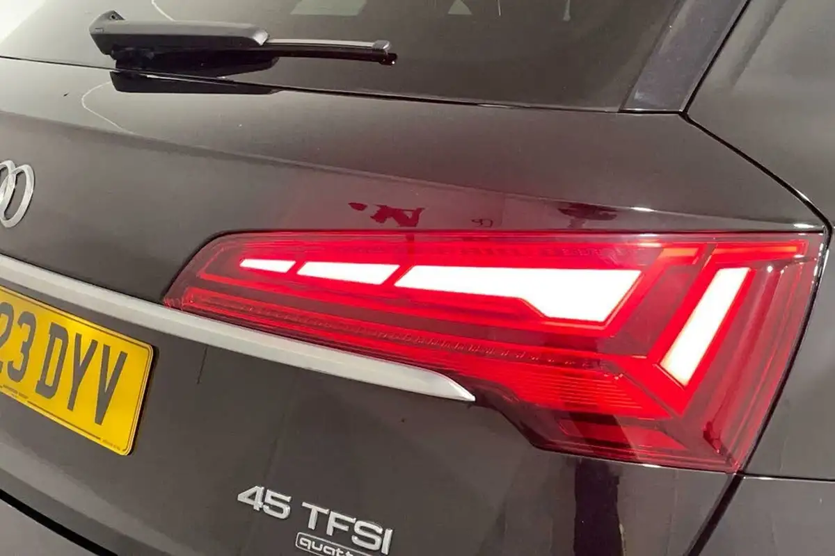 2023-audi-q5-20-45-tfsi-s-line-station-wagon-big-59