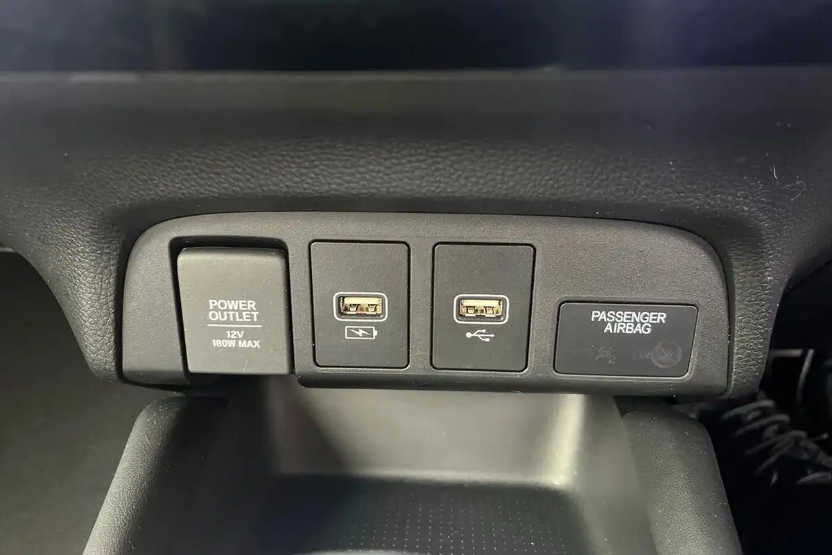 2022-honda-jazz-15-i-mmd-sr-109ps-big-21