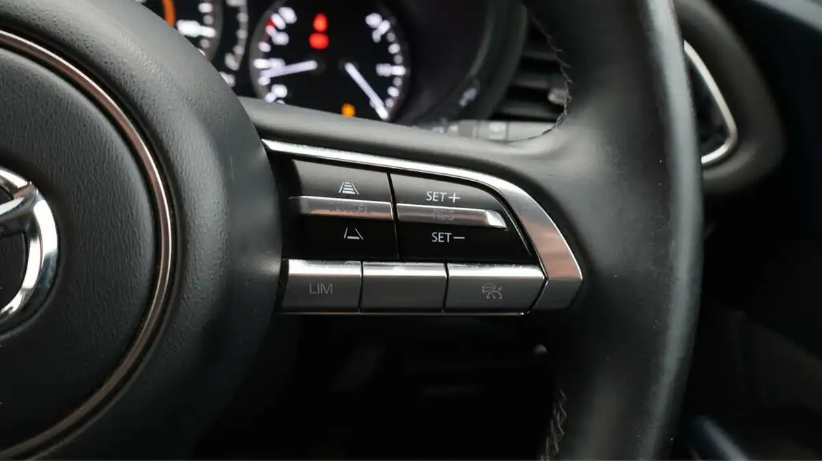2020-mazda-cx-30-20-skyactiv-g-sport-lux-big-24