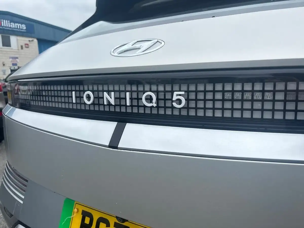 2022-hyundai-ioniq-5-e-premium-217ps-73kwh-rwd-big-36