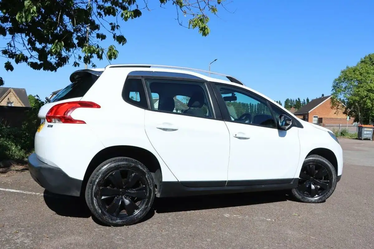 2016-peugeot-2008-crossover-12-puretech-active-big-11