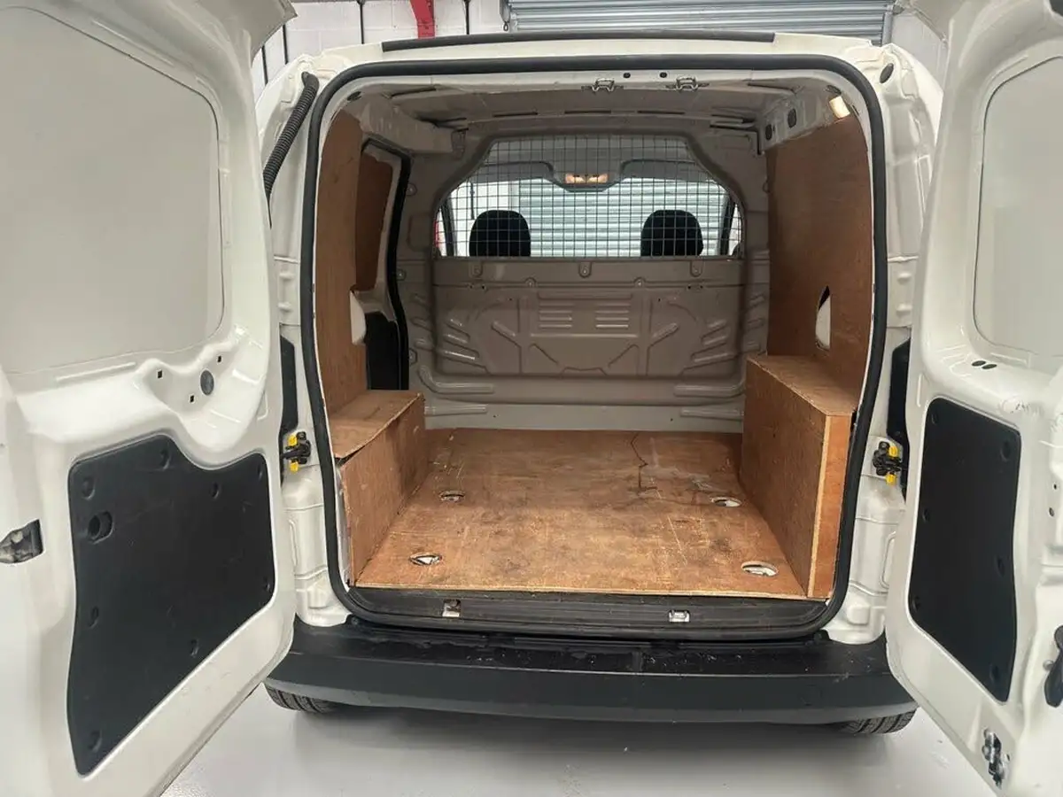 2015-peugeot-bipper-13td-professional-75-panel-big-12