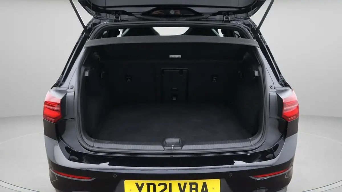 2021-volkswagen-golf-20tdi-gtd-big-17