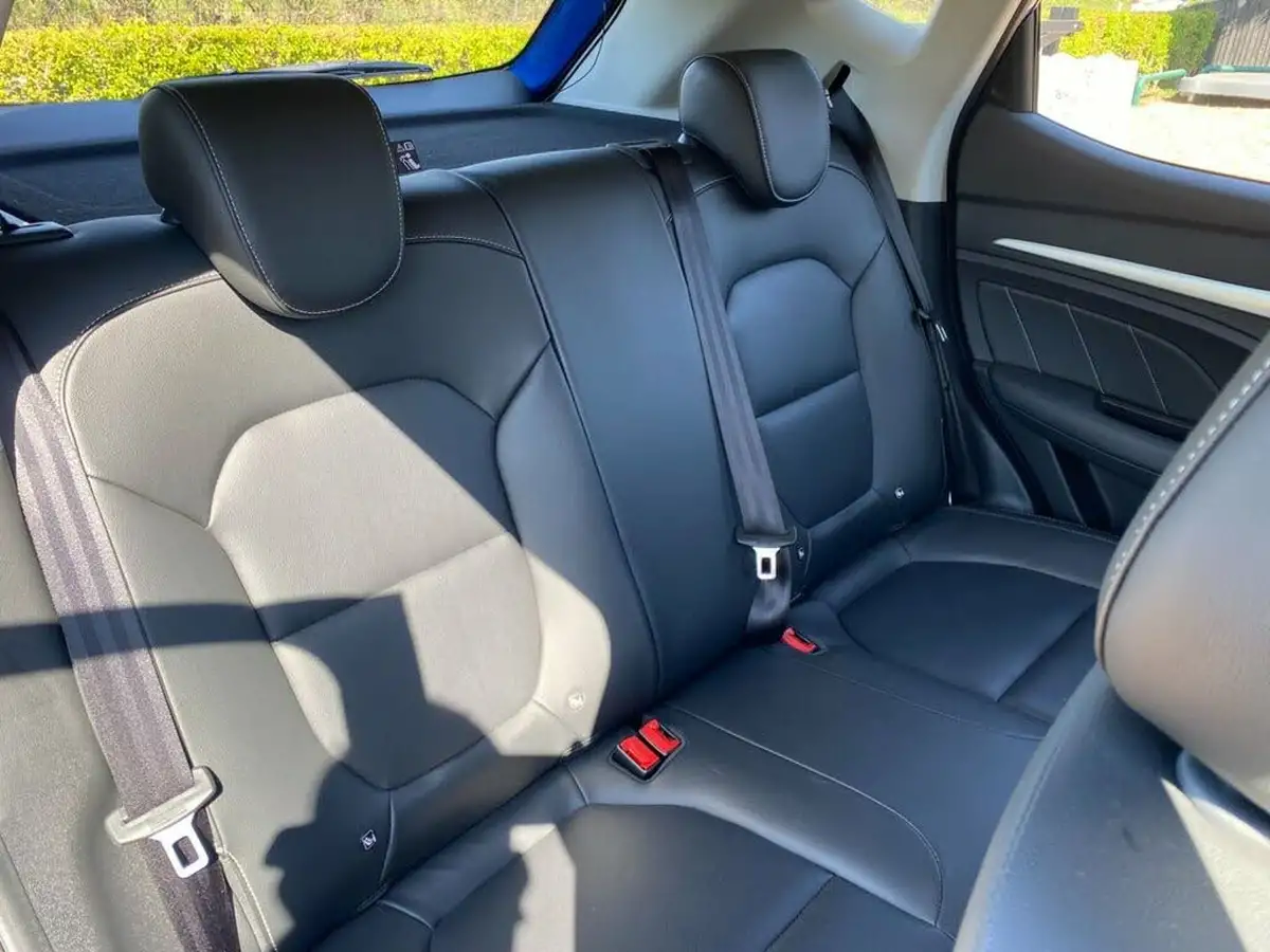 2020-mg-zs-suv-10t-gdi-exclusive-111ps-big-16