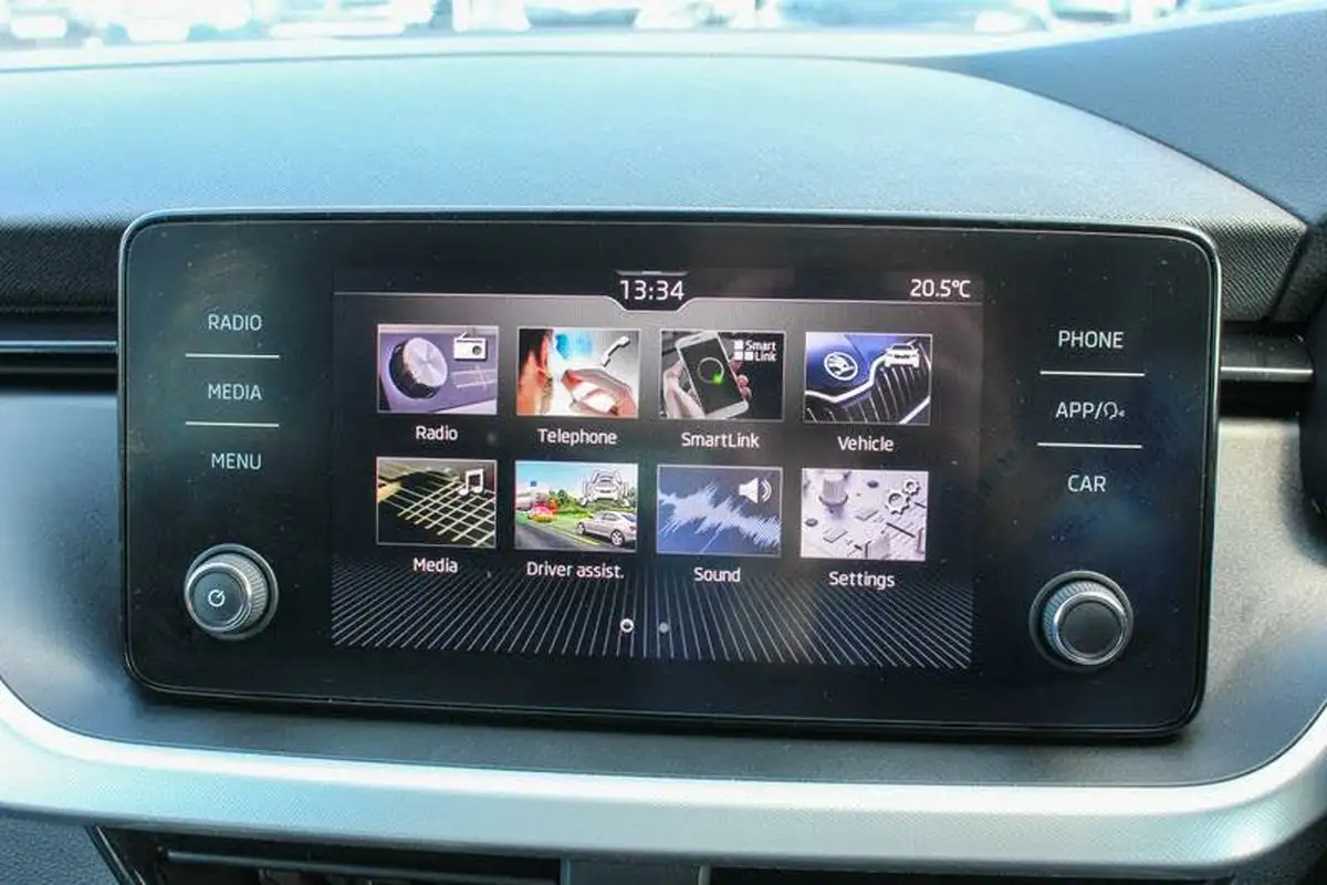 2019-skoda-scala-10-tsi-se-116ps-big-22