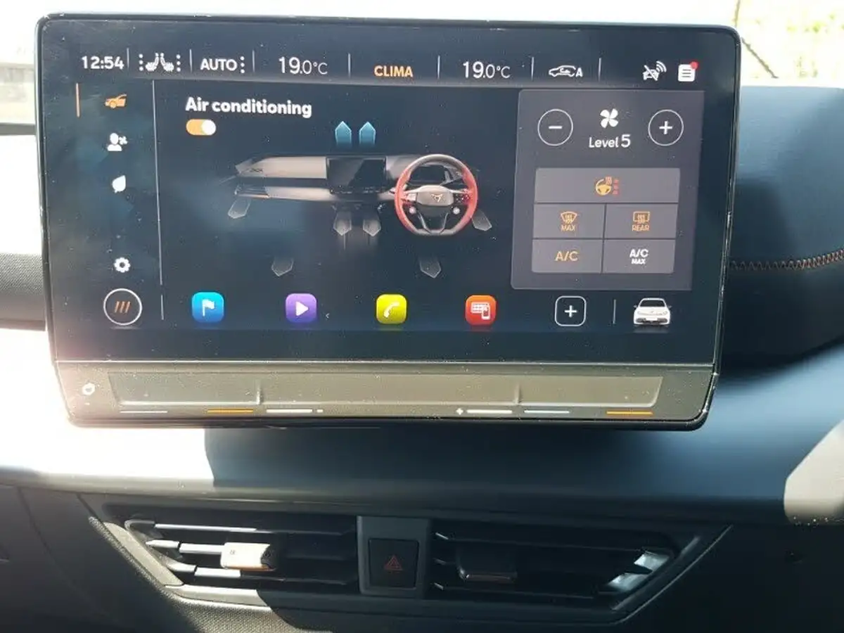 2022-cupra-born-e-v3-230ps-77kwh-e-boost-big-17