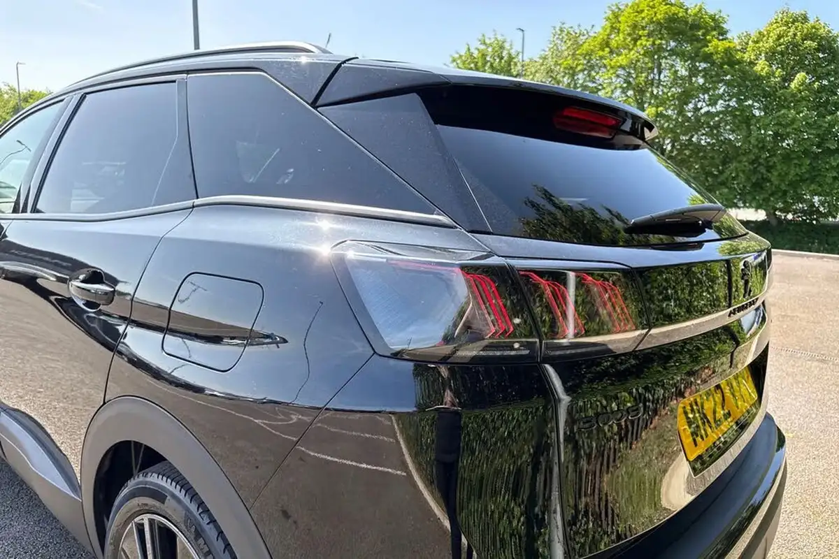 2022-peugeot-3008-suv-16-puretech-gt-premium-225bhp-hybrid-e-eat8-big-29