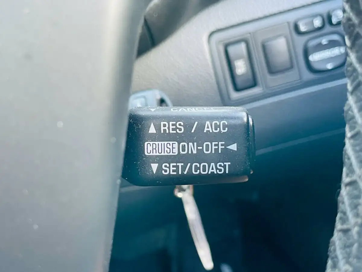 2007-toyota-avensis-20-t-spirit-hatchback-5d-auto-big-13