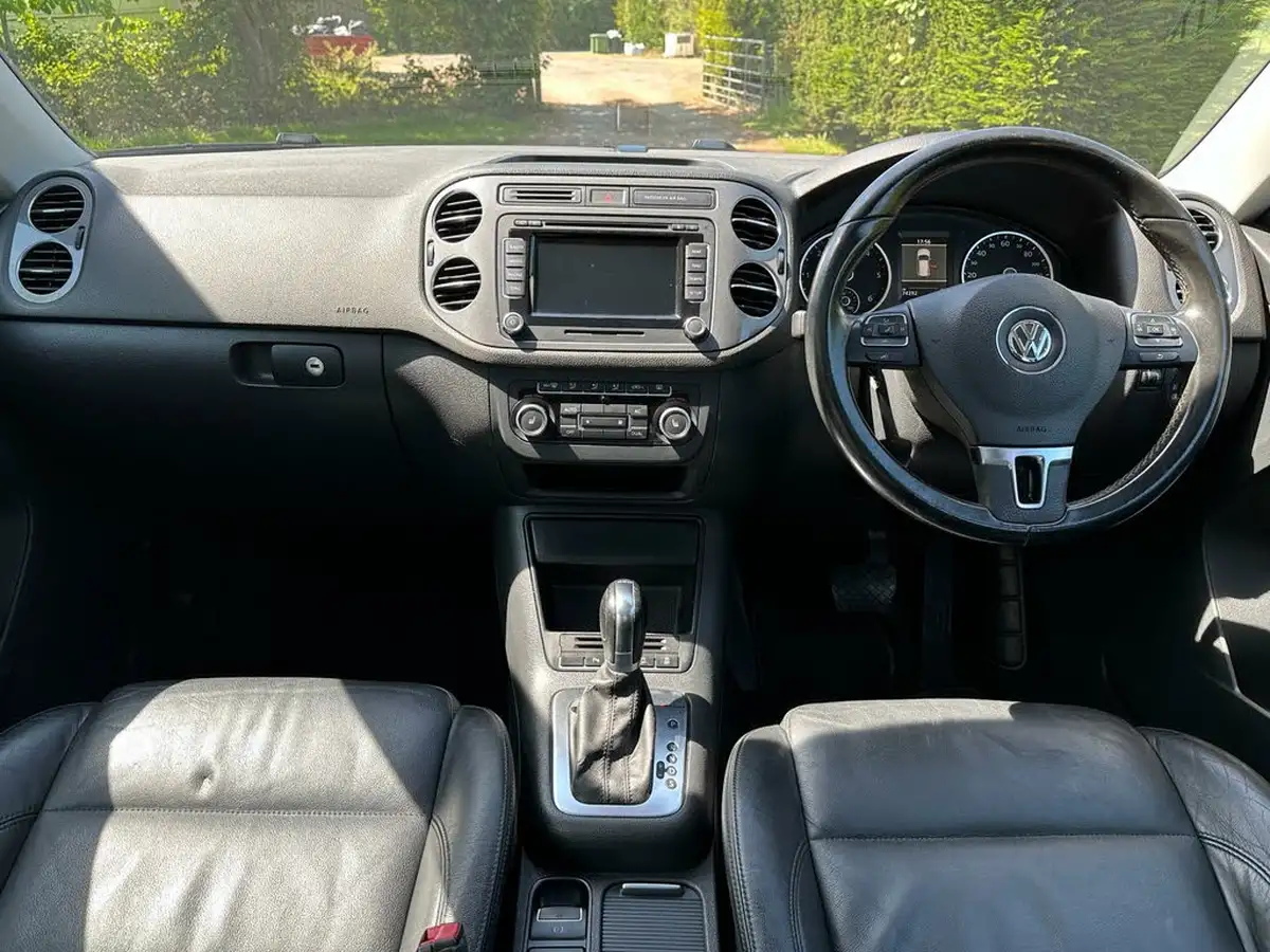 2012-volkswagen-tiguan-20td-se-140ps-4wd-dsg-big-21