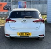 2016-toyota-auris-small-4